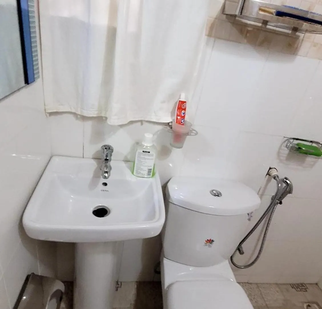 Homestay Ugatrac Tours And Travel Apartment Kampala